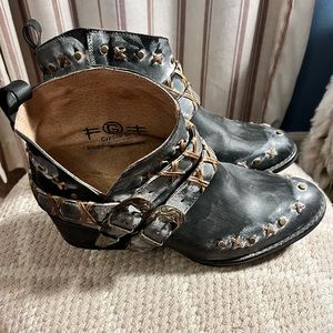 Corral Circle G ankle cowboy boots
